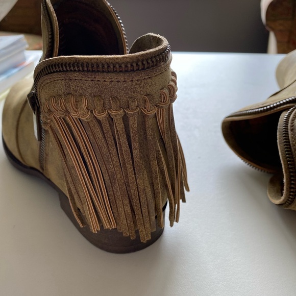 JC Girl's Fringe Ankle Boots - Picture 8 of 14